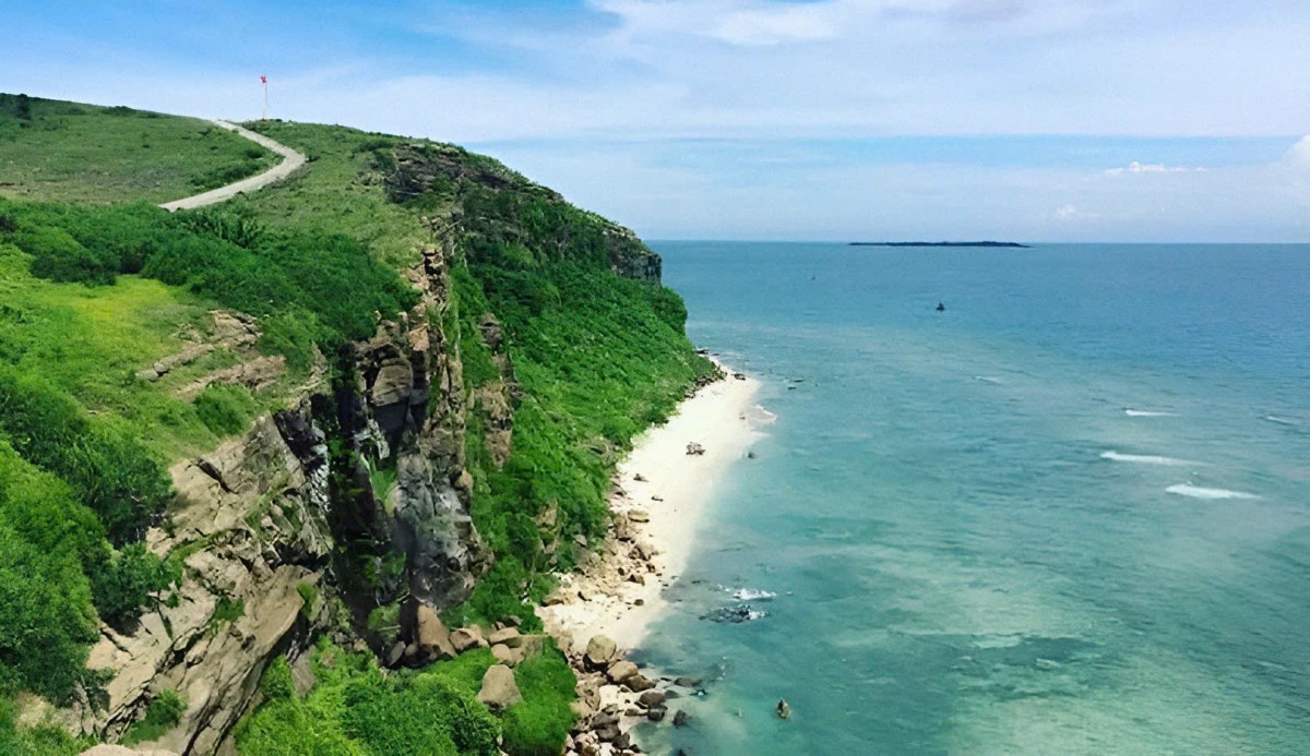 Tỉnh Quảng Ngãi mới: Tiềm năng phát triển kinh tế từ nông nghiệp, dược liệu đến du lịch