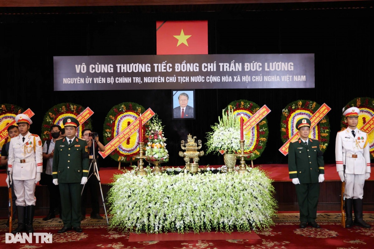 Hình ảnh trang nghiêm tại Lễ viếng nguyên Chủ tịch nước Trần Đức Lương