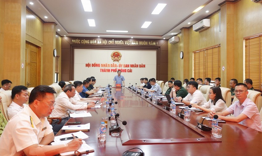 Quang cảnh buổi làm việc.
