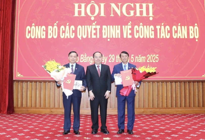 Tỉnh ủy Cao Bằng công bố các quyết định về công tác cán bộ