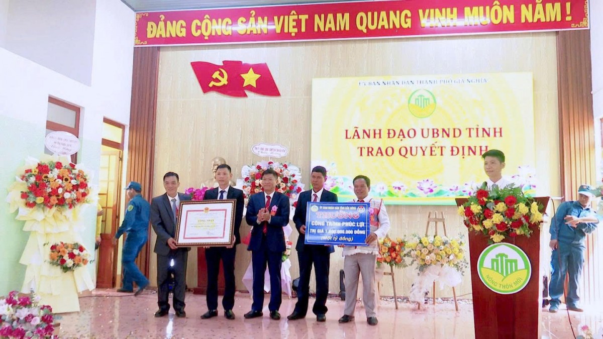 Đắk Nông: Công bố xã Đắk Nia đạt chuẩn nông thôn mới nâng cao năm 2024
