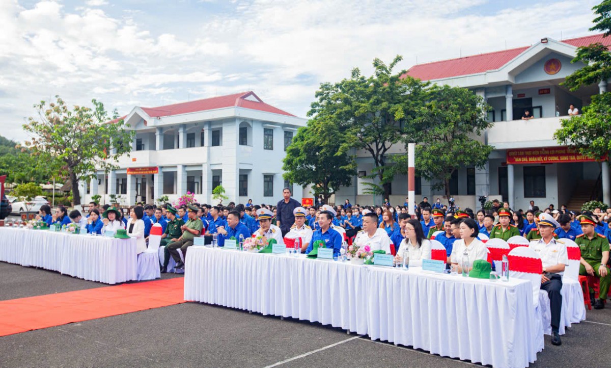 Tuổi trẻ Đà Nẵng sôi nổi ra quân Chiến dịch Thanh niên tình nguyện Hè 2025