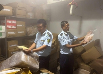 Đắk Lắk: Phát hiện kho đông lạnh chứa hơn 100 kg hàng hóa không rõ nguồn gốc