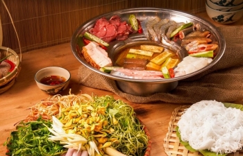 Lẩu mắm miền Tây: Hương vị đất chín rồng, hồn quê sông nước