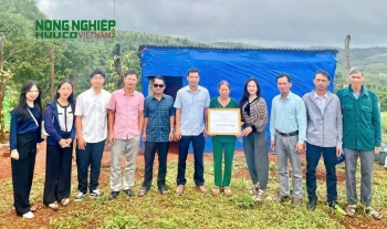 Đắk Nông: Văn phòng Đăng ký đất đai trao 60 triệu đồng hỗ trợ hộ nghèo xã Quảng Tâm