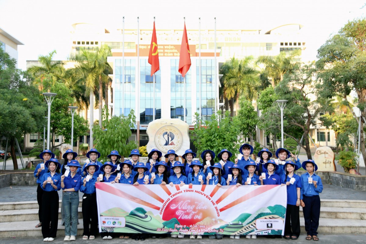 “Nắng lên - Tình về”: Mang hơi ấm thiện nguyện cùng sức trẻ đến với vùng xa