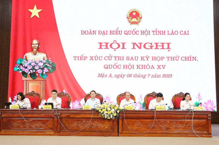 Bộ trưởng Đỗ Đức Duy tiếp xúc cử tri tại tỉnh Lào Cai