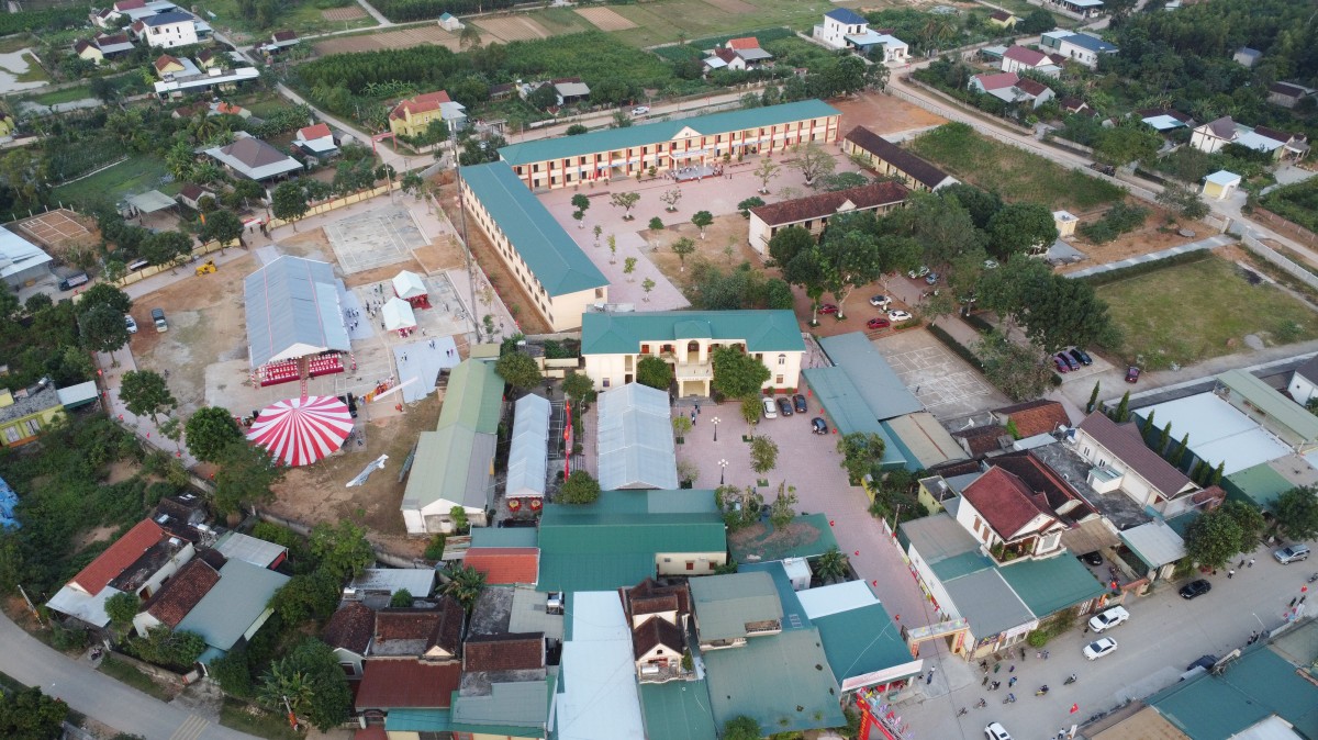 Nghệ An phân bổ hơn 140 tỷ đồng cho các xã, phường mới để mua sắm trang thiết bị, phục vụ chuyển đổi số