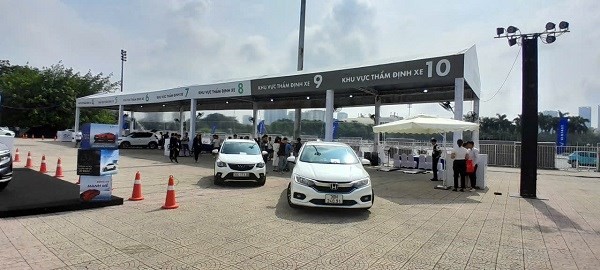 Chuyển đổi xe xăng sang xe điện ở đô thị: Lợi ích lớn, khó khăn thách thức còn nhiều