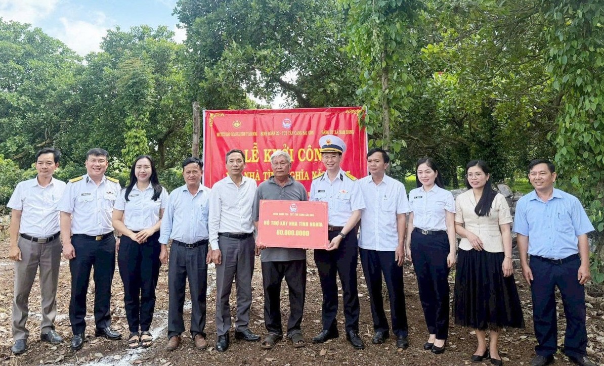 Lâm Đồng: Khởi công xây dựng 2 căn nhà tình nghĩa, tặng quà mẹ Việt Nam anh hùng