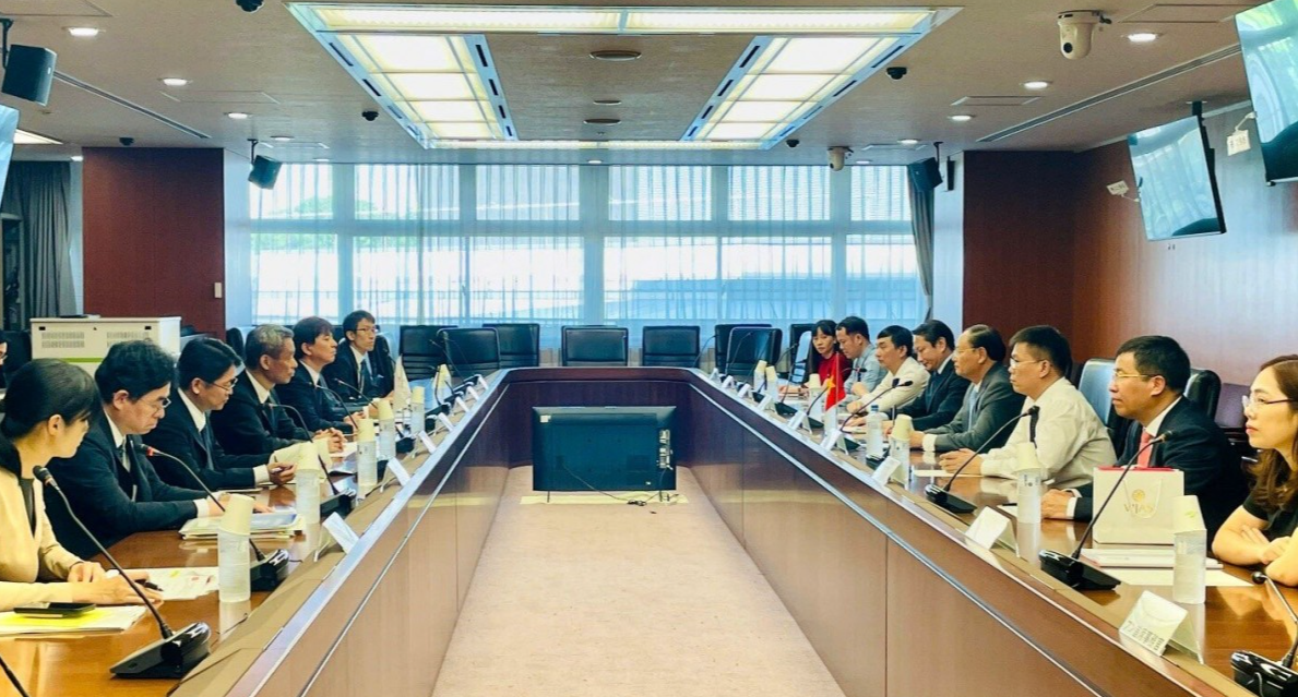 Đoàn công tác của Bộ Nông nghiệp và Môi trường Việt Nam làm việc với Bộ Đất đai, Hạ tầng, Giao thông và Du lịch Nhật Bản.