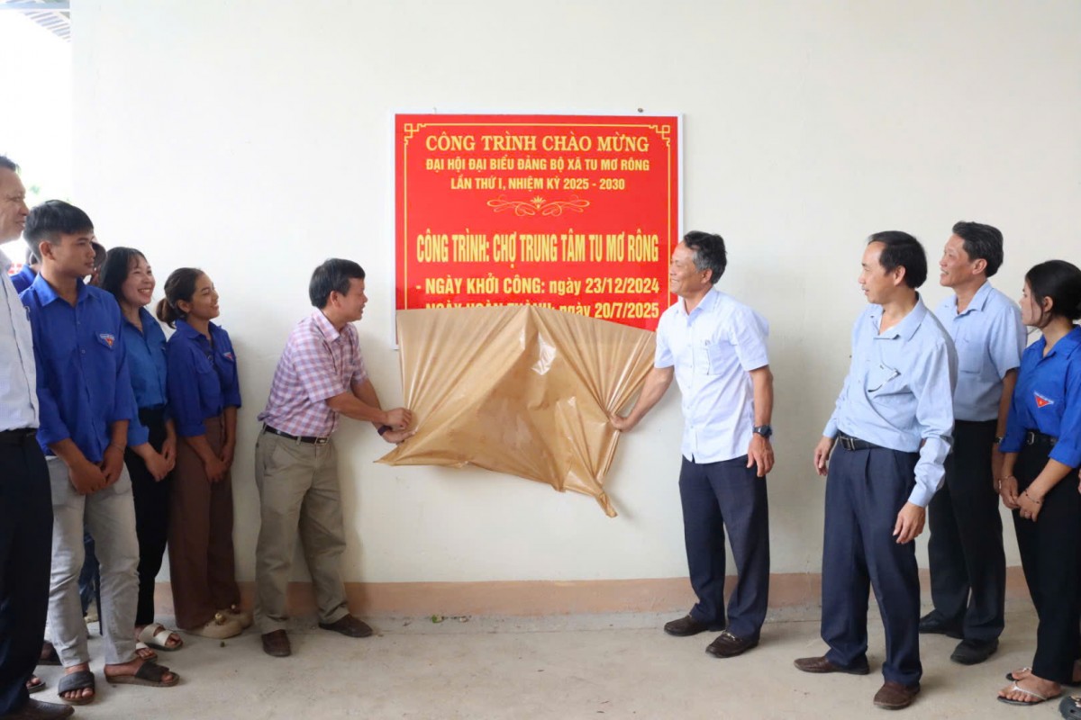 Độc đáo phiên chợ 0 đồng trở thành nhịp cầu văn hóa - kinh tế - cộng đồng