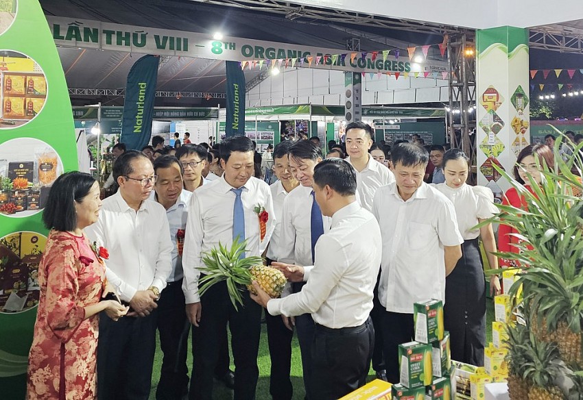 Khai mạc Hội chợ Công thương vùng đồng bằng sông Hồng - Ninh Bình 2025