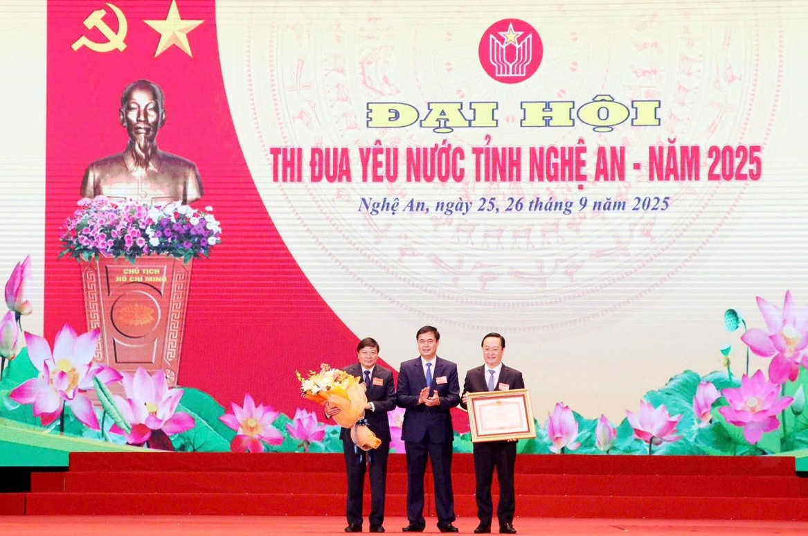 Nghệ An tôn vinh 166 gương điển hình tiên tiến tại đại hội thi đua yêu nước