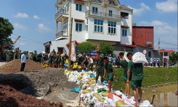 Bắc Ninh: Xử lý kịp thời nhiều sự cố tràn đê do ảnh hưởng của bão số 11