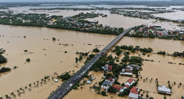 Chủ tịch Đà Nẵng yêu cầu sử dụng thiết bị bay kiểm tra sạt lở, bảo đảm an toàn tuyệt đối cho người dân