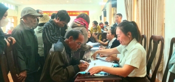 Lâm Đồng: Hỗ trợ chi trả trợ cấp thường xuyên hàng tháng cho các đối tượng hưởng chính sách xã hội Lâm Đồng: Hỗ trợ chi trả trợ cấp thường xuyên hàng tháng cho các đối tượng hưởng chính sách xã hội