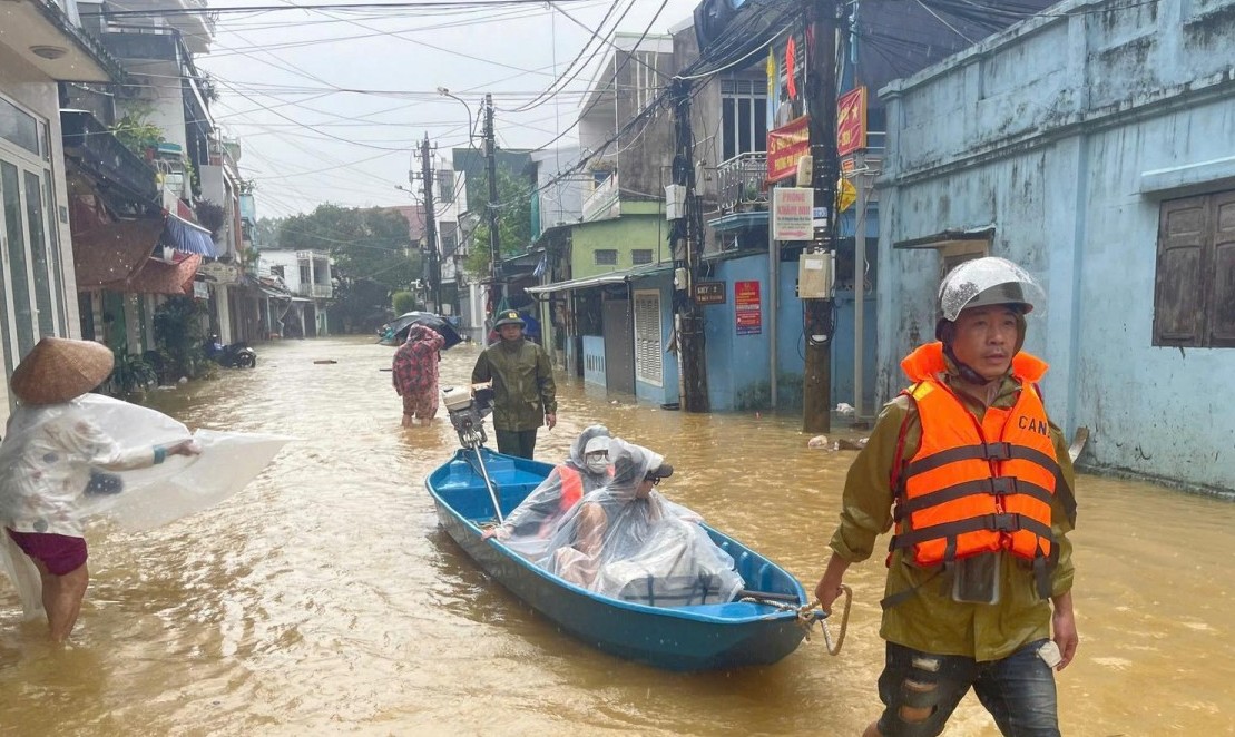 Công an Tp. Huế vững sáng niềm tin với Nhân dân trong gian khó
