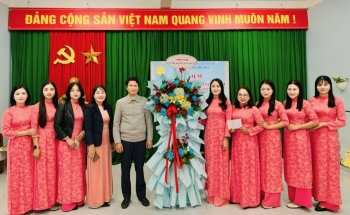 Huế: Lãnh đạo phường Mỹ Thượng thăm và chúc mừng nhân Ngày Nhà giáo Việt Nam 20/11