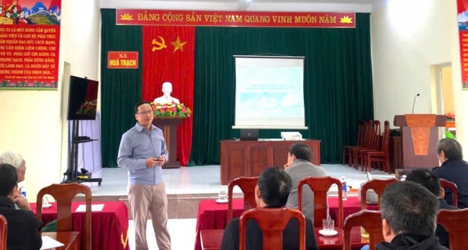 Tập huấn kỹ thuật nuôi tôm theo công nghệ sinh học