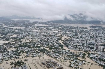 Khánh Hoà: Giúp người dân sớm ổn định cuộc sống sau mưa lũ