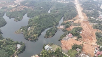 Khắc phục việc tự ý san lấp, đổ đất lấn chiếm hồ thủy lợi đập Đầm Xanh