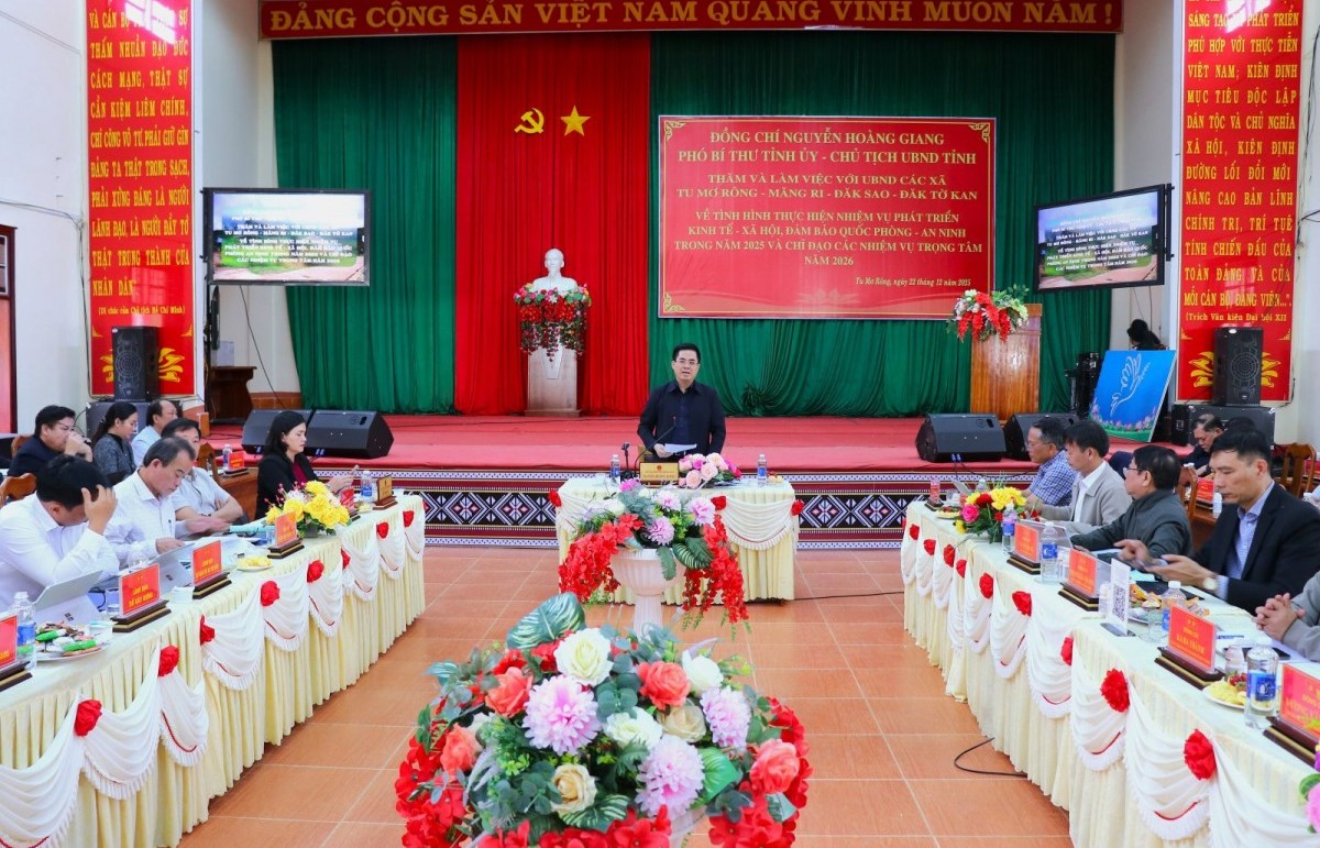 Chủ tịch UBND tỉnh Quảng Ngãi làm việc với các xã Tu Mơ Rông, Măng Ri, Đăk Sao, Đăk Tờ Kan