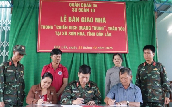 Đắk Lắk: Bàn giao 5 căn nhà “thần tốc” cho người dân xã Sơn Hòa