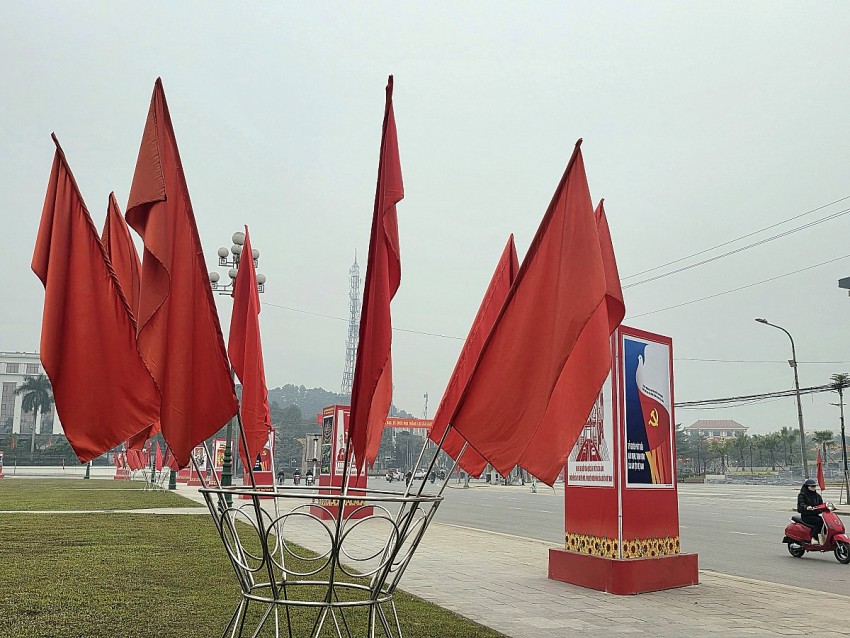 Lào Cai: Rực rỡ cờ, hoa đón chào Đại hội XIV của Đảng Lào Cai: Rực rỡ cờ, hoa đón chào Đại hội XIV của Đảng