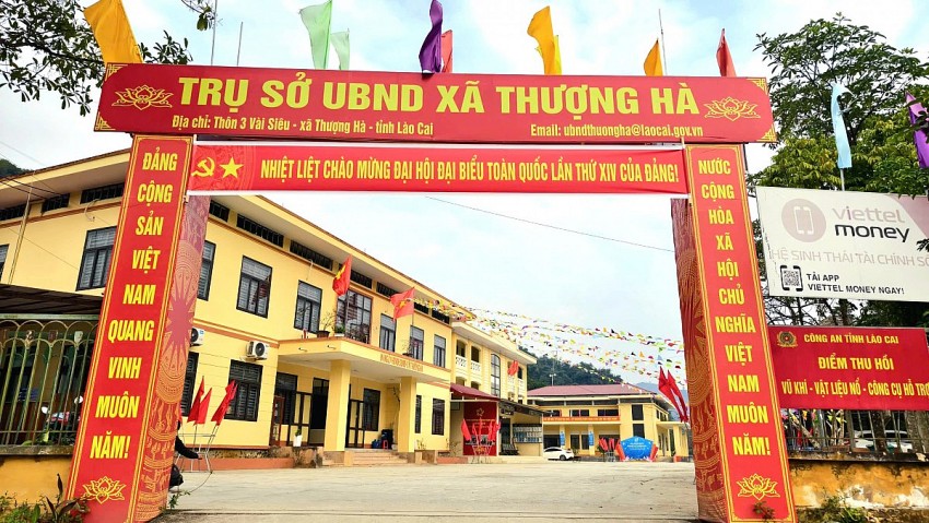 Lào Cai: Rực rỡ cờ, hoa đón chào Đại hội XIV của Đảng Lào Cai: Rực rỡ cờ, hoa đón chào Đại hội XIV của Đảng