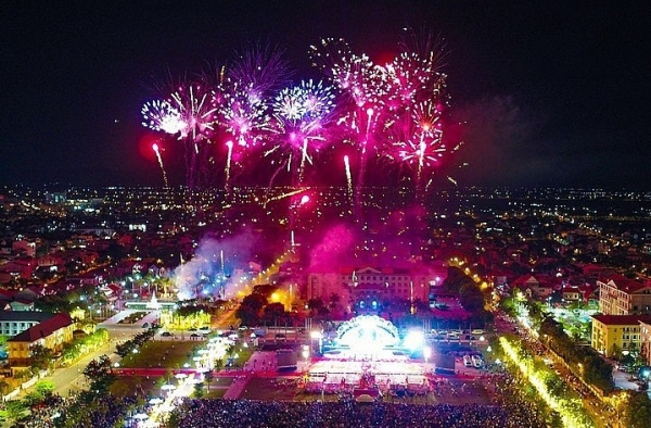 Hà Tĩnh bắn pháo hoa nổ tầm thấp tại 4 điểm trong đêm giao thừa