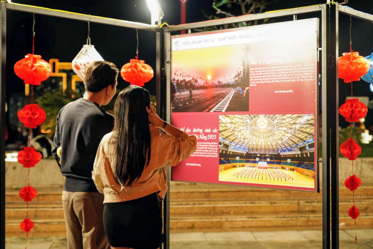 Triển lãm ảnh và chương trình nghệ thuật “Ánh sáng niềm tin” chào mừng thành công Đại hội Đảng XIV