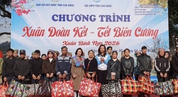 Cao Bằng: Trao 250 suất quà "Xuân đoàn kết - Tết biên cương" tại xã Cốc Pàng
