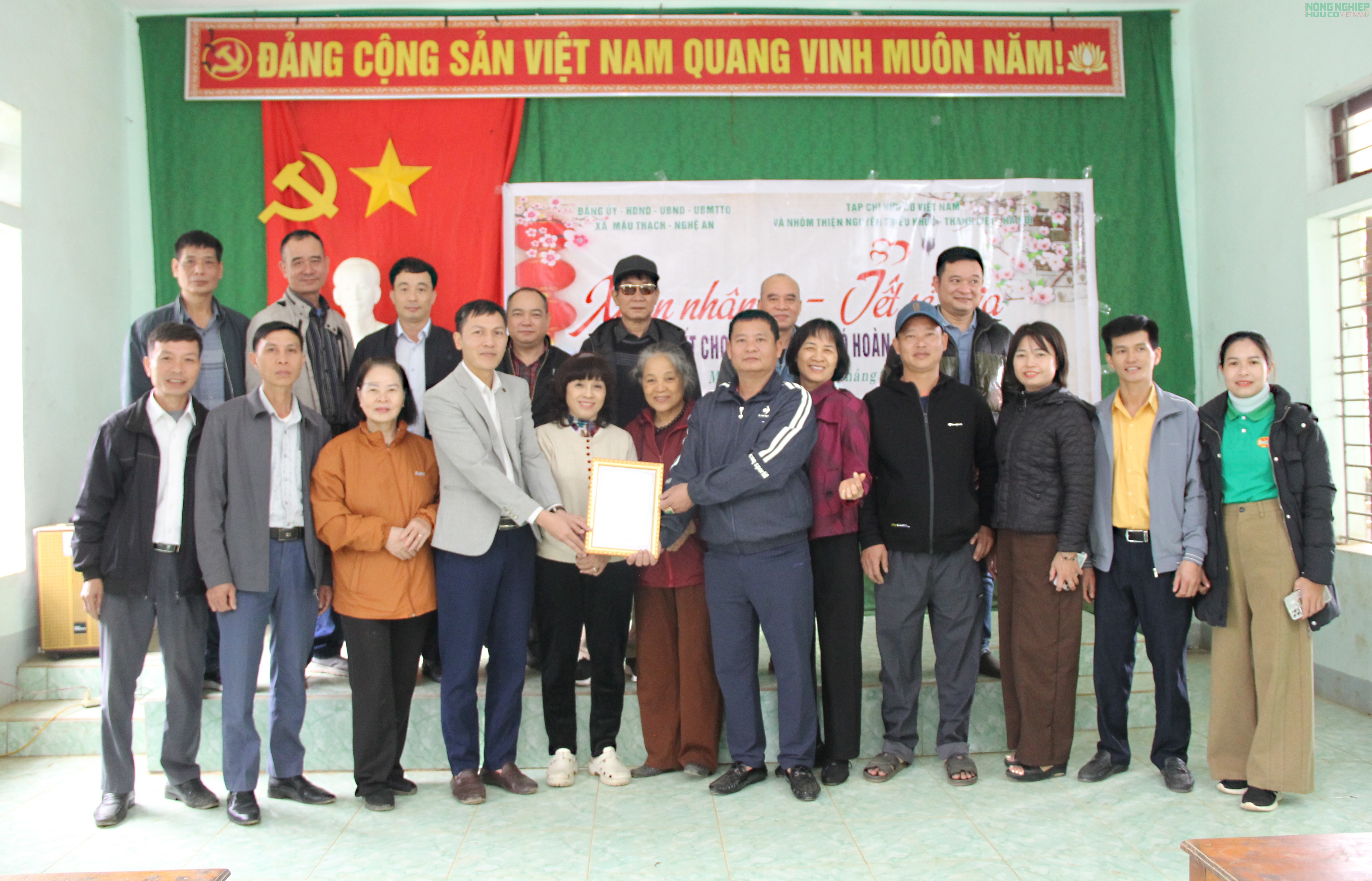 Hàng trăm suất quà Tết gửi gắm yêu thương đến với bà con Đan Lai, xứ Nghệ