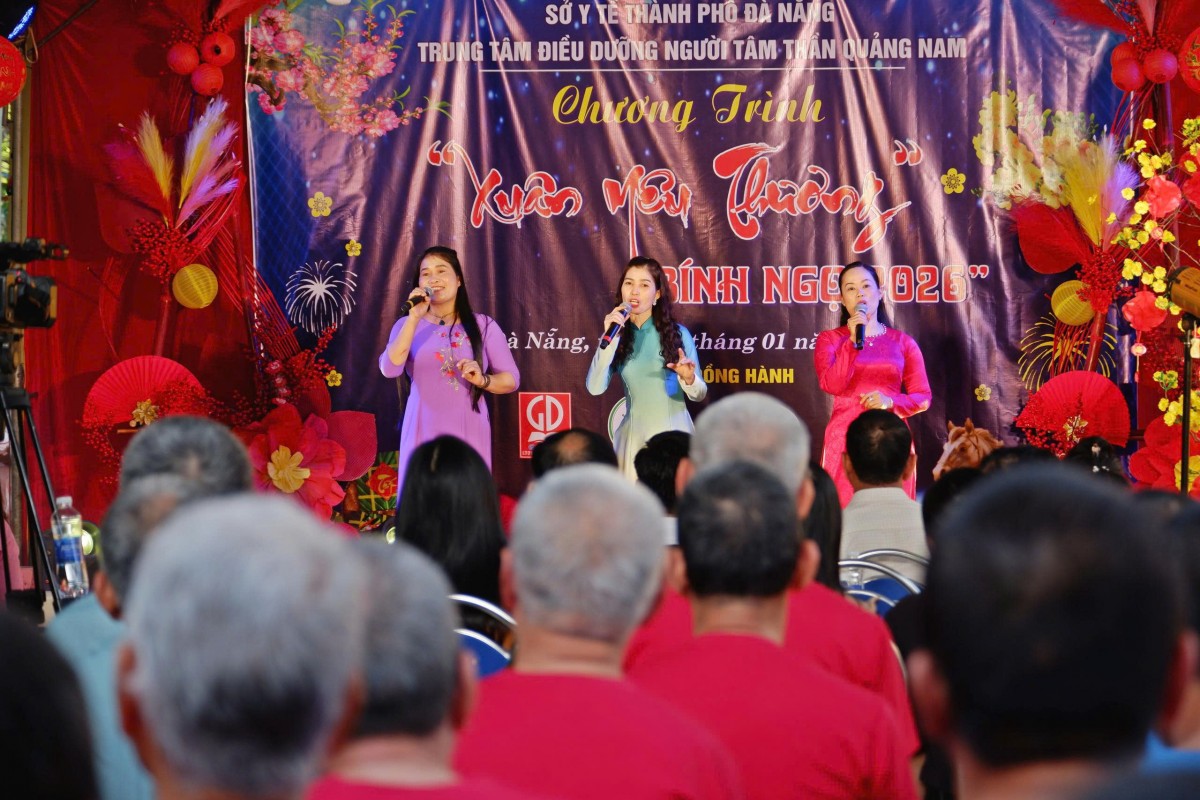 Đêm văn nghệ “Xuân yêu thương” thu hút sự tham gia của bệnh nhân và đội ngũ cán bộ Trung tâm Điều dưỡng người tâm thần Quảng Nam.