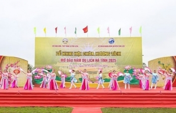 Hà Tĩnh: Rộn ràng khai hội chùa Hương Tích