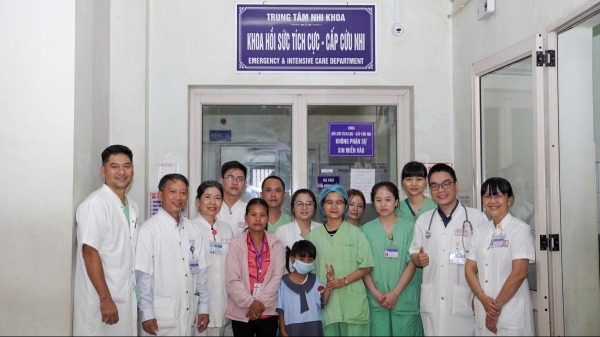 Bệnh viện TW Huế: Chạy đua "24 giờ vàng" để cứu sống bệnh nhi do rắn cạp nia cắn