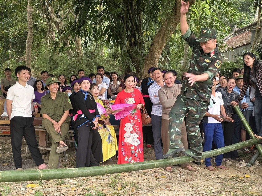 Về vùng cao Bảo Nhai vui hội Lồng tồng ngày xuân Về vùng cao Bảo Nhai vui hội Lồng tồng ngày xuân