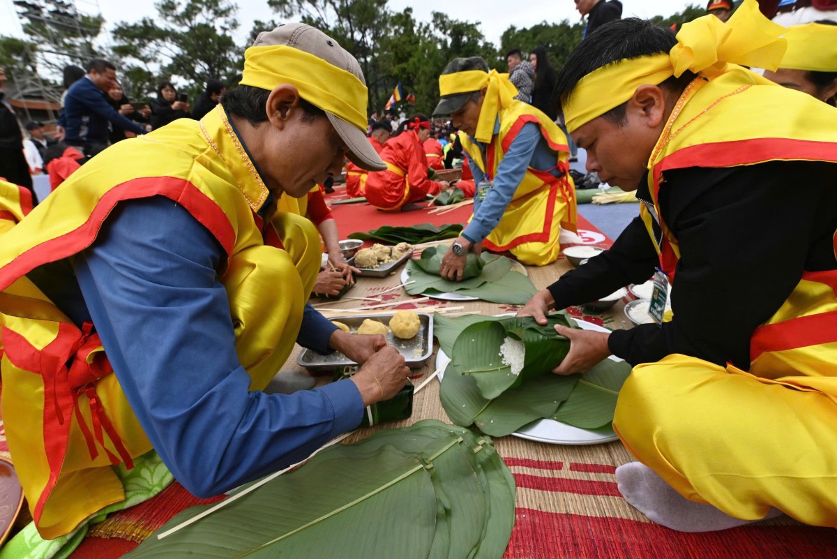 Nếp xưa trên đất Cảng: Tinh hoa bánh chưng, bánh giầy hội tụ giữa lòng di sản thế giới