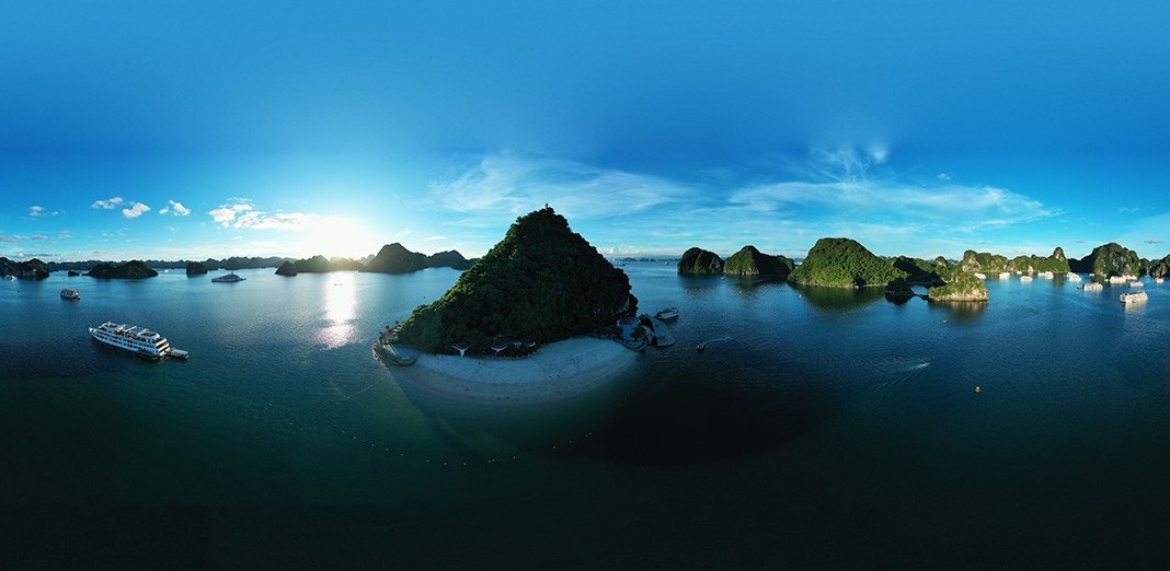 Quảng Ninh: Tăng cường biện pháp an toàn trên vịnh Hạ Long mùa du lịch