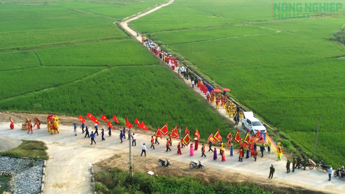 Trang trọng khai hội Đền Canh, xã Bình Minh lần thứ nhất năm 2026 Trang trọng khai hội Đền Canh, xã Bình Minh lần thứ nhất năm 2026