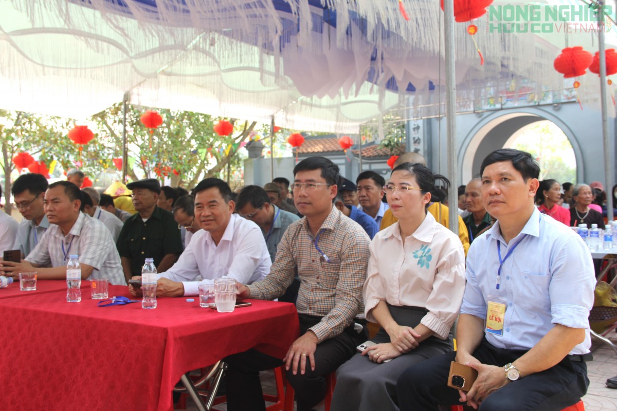 Trang trọng khai hội Đền Canh, xã Bình Minh lần thứ nhất năm 2026 Trang trọng khai hội Đền Canh, xã Bình Minh lần thứ nhất năm 2026