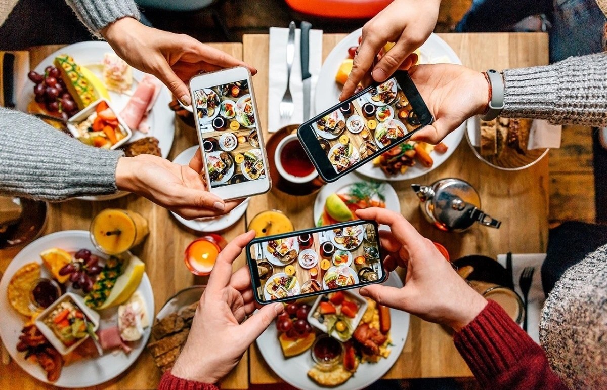 Mạng xã hội và mặt trái của thực phẩm bẩn