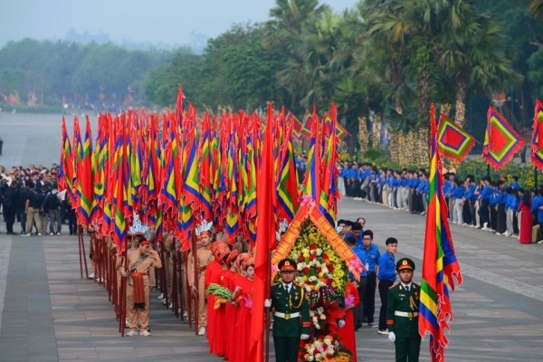 Tổng Bí thư, Chủ tịch nước Tô Lâm dâng hương tưởng niệm các Vua Hùng