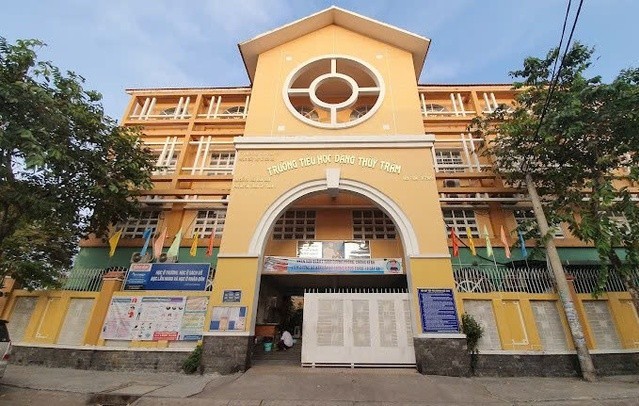 tphcm khan truong lam ro vu nghi ngo doc tai truong tieu hoc dang thuy tram khien 46 hoc sinh nhap vien