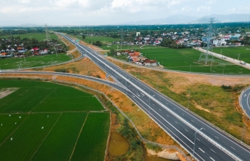 29/4 thông xe cao tốc Hoài Nhơn – Quy Nhơn, kết nối liên hoàn trục Bắc – Nam