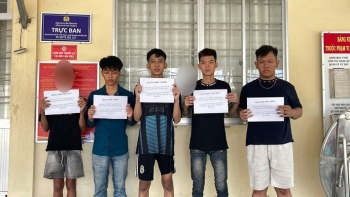 Đồng Tháp: Xử lý nhóm thanh thiếu niên mang hung khí gây thương tích