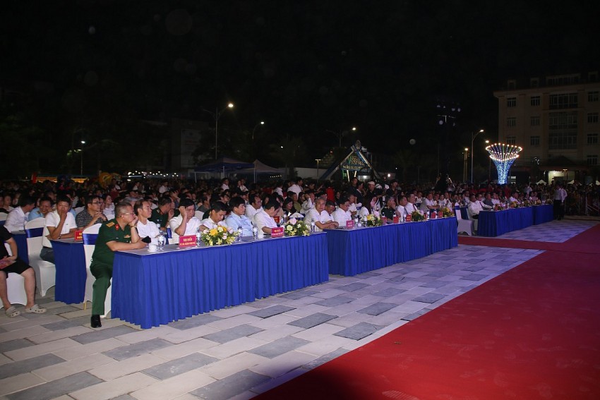 Khánh thành vườn hoa Hồ Hạnh Phúc và khai mạc Khánh thành vườn hoa Hồ Hạnh Phúc và khai mạc