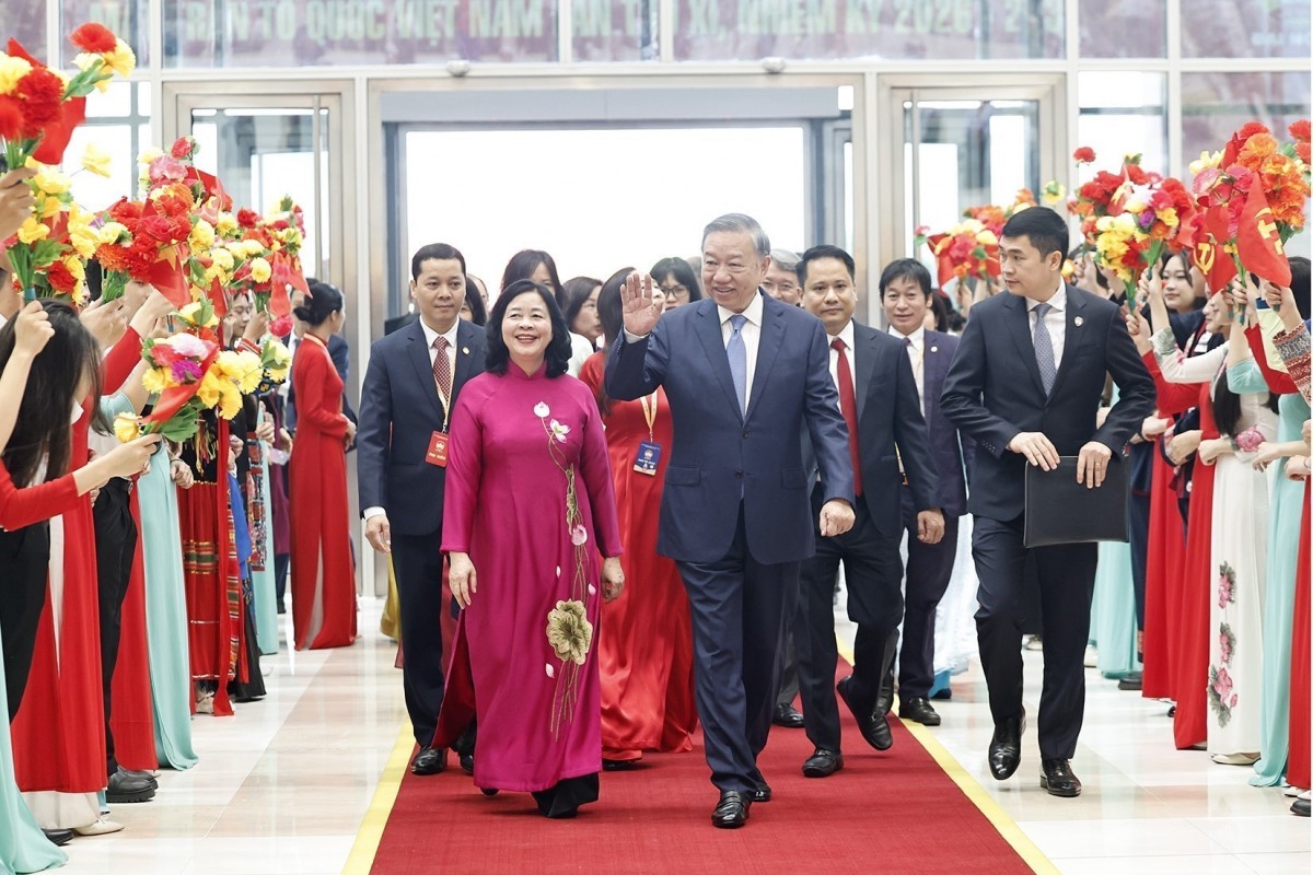 Tổng Bí thư, Chủ tịch nước Tô Lâm; Chủ tịch UBTƯ MTTQ Việt Nam Bùi Thị Minh Hoài và các đại biểu tham dự khai mạc trọng thể Đại hội MTTQ Việt Nam lần thứ XI. Ảnh: Lê Khánh.