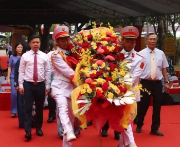 Đắk Lắk Long trọng dâng hương kỷ niệm 136 năm Ngày sinh Chủ tịch Hồ Chí Minh